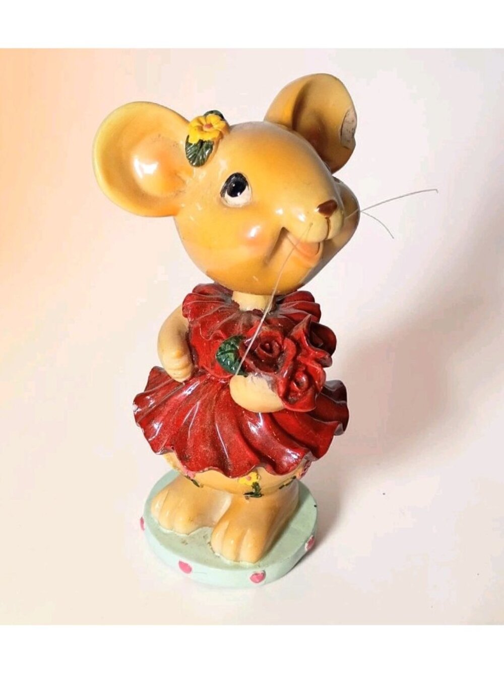 Vintage Dolgencorp Kitshy Mouse Bobblehead Figurine Romantic Roses READ